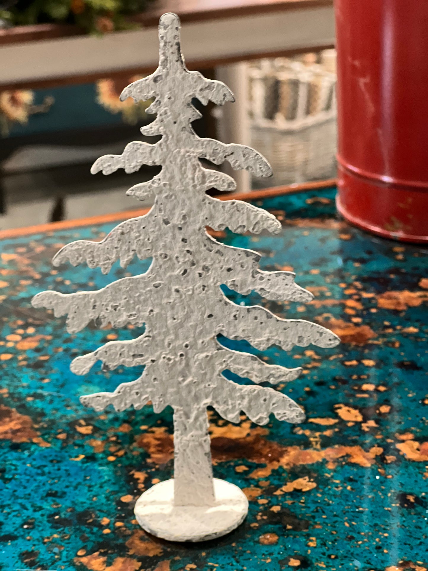 Ragon House - 7” Vintage White Metal Pine